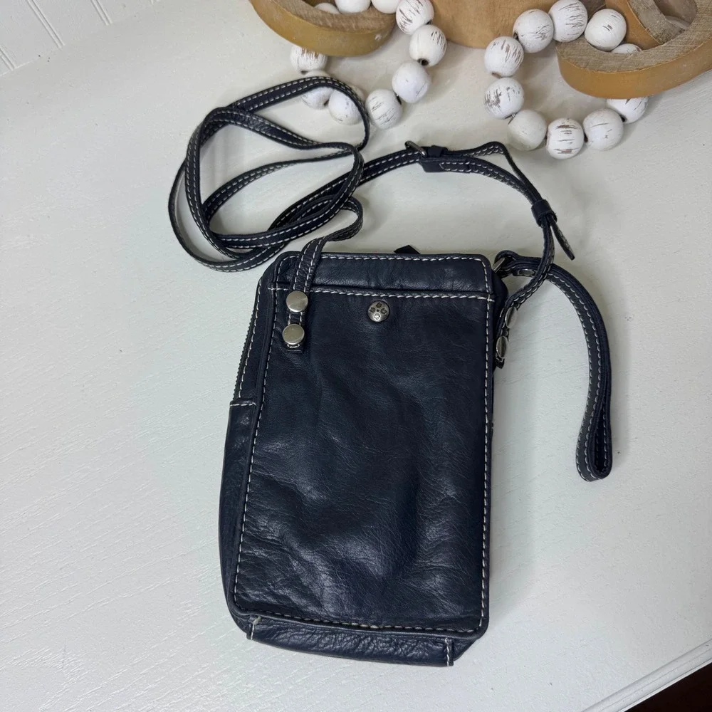 Patricia Nash Navy Leather Whipstitch Crossbody Phone Bag Wallet Wristlet